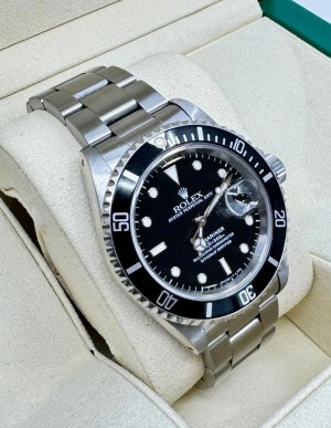 ROLEX SUBMARINER DATE 16610