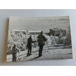 POSTCARD PRL BESKID ŚLĄSKI SHELTER PTTK NA SKRZYCZNEM, SKIERS, WINTER