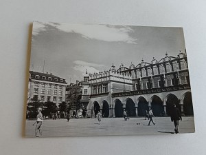 POSTCARD PRL KRAKOW MAIN MARKET SQUARE SUKNICE
