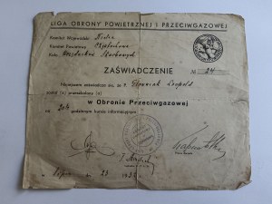 ZAŚWIADCZENIE KURS OBRONA PRZECIWGAZOWA, LIGA OBRONY POWIETRZNEJ I PRZECIWGAZOWA CZĘSTOCHOWA , 1932 YEAR, STEMPLE, PODPISY
