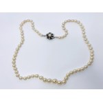 Akoya sea pearl necklace gold 14K/585 clasp with emeralds