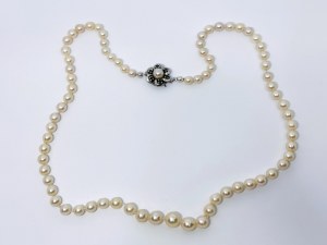 Akoya sea pearl necklace gold 14K/585 clasp with emeralds