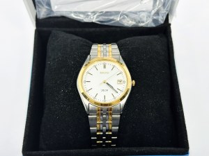 Seiko SQ50 37 mm men's watch with Seiko box and papers