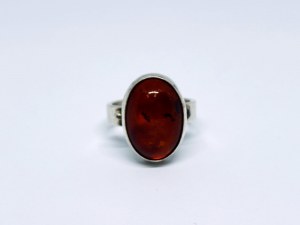 Bague en argent avec ambre