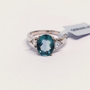 Silver ring with natural fluorite and topazes