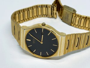 Seiko Quartz 33 mm watch