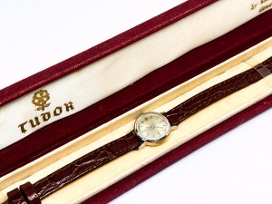 Montre Tudor pour femme en or blanc 750/18K dans sa boîte d'origine