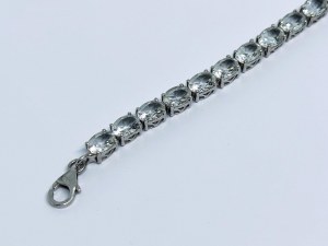 Silver bracelet with rock crystal