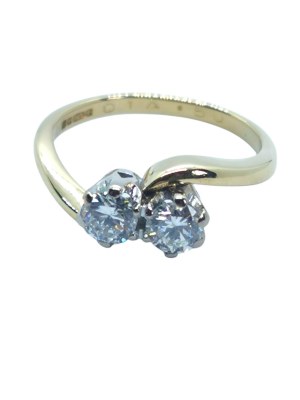 750/18k gold ring with 0.50 ct diamonds, certificate