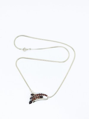 Necklace with garnets, 333 gold