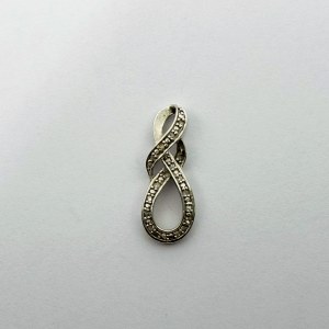 Pendentif en argent avec des diamants d'environ 0,13 ct.