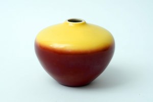Porcelain vase - Chodzież