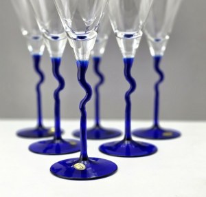 Zestaw kryształowych kielichów do Martini na kobaltowej nóżce - Czechy