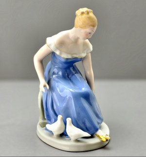 Kopciuszek - porcelanowa figurka Royal Dux - Czechosłowacja lata 60-te