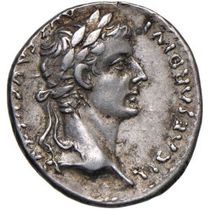 Tiberius (14-37) Denarius - Laureate head right - R/ ...