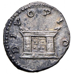 Antonino Pio (138-161) Denario di consacrazione - Testa...