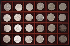 CANADA Lot of twenty-four one-dollar pieces in alt...