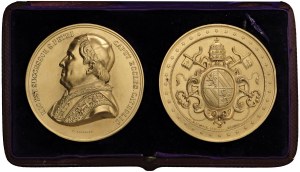 Pius IX (1846-1878) The leather case containing two m...