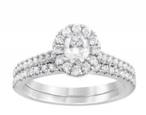 425 LG GOLD RING WITH LAB GROWN DIAMONDS