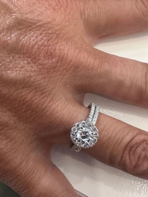 425 LG GOLD RING WITH LAB GROWN DIAMONDS