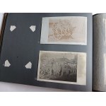 ALBUM ZDJĘCIA WOJSKOWE, PRAWDOPODOBNIE PARK NAPRAWY ARTYLERII W KRAKOWIE, LATA 1916-1918, PONAD 60 ZDJĘĆ, RÓŻNE FORMATY, ARMATY, KONIE, ŻOŁNIERZE, BUDYNKI, ZDJĘCIA CZĘŚCIOWO PODPISANE, ZDJĘCIA GRUPOWE, ZDJĘCIA WYCIĄGANE Z ALBUMU
