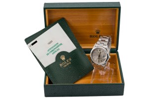 Watches - Rolex Oyster Perpetual Date ref. 15200 a...