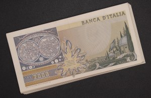 Italy. 1983 2000 Lire 49 Pieces