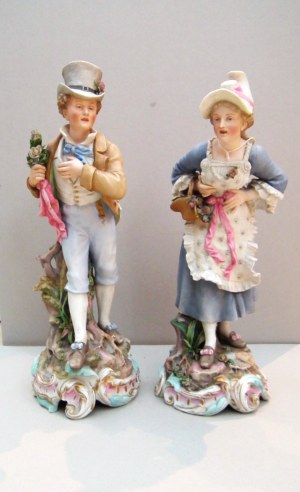 Figures-pair