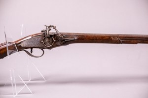 Rifle with circular lock, 17th/18th century.