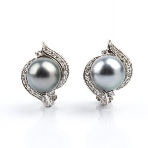 LO STILNOVO, Diamond Tahitian pearl gold pair of earrings