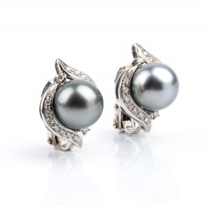 LO STILNOVO, Diamond Tahitian pearl gold pair of earrings
