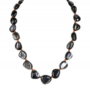 Mother of pearl and Mediterranean coral necklace