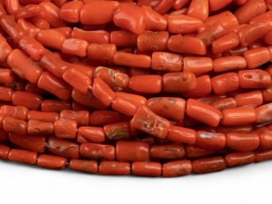 Lot of 103 coral strands