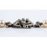 Gold emerald pearl necklace