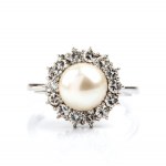 Pearl diamond white gold ring