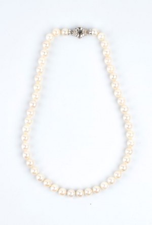 Diamond gold pearl necklace