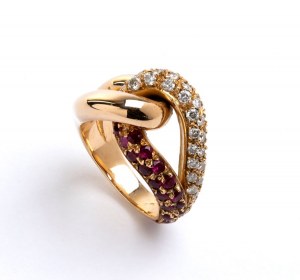 Gold diamond rubies ring