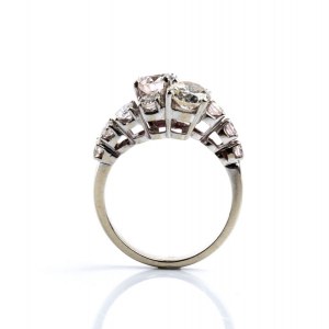 Diamond gold contrarié ring
