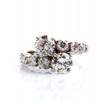 Diamond gold contrarié ring