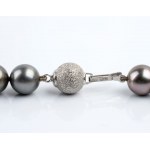 Tahitian pearl necklace