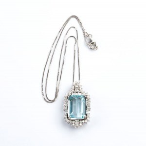 Aquamarine diamond pendant necklace
