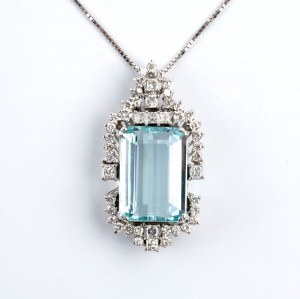 Aquamarine diamond pendant necklace