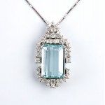 Aquamarine diamond pendant necklace