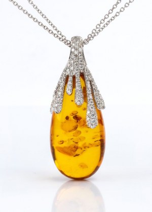 Diamond ambroid gold necklace