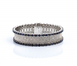 Blue sapphire gold band ring
