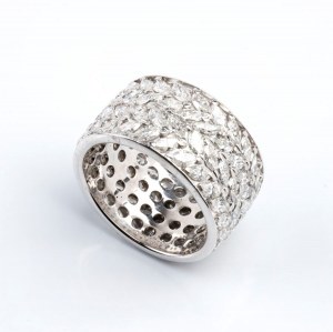 White gold diamond pierced band ring