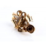 Gold brooch with quartz