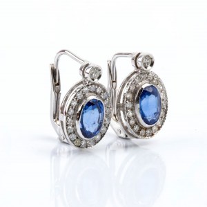 Diamond sapphire gold pair of earrings
