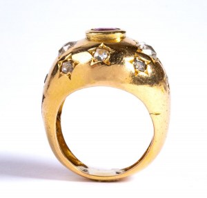 Gold ruby diamond band ring