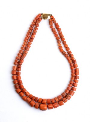Mediterranean coral necklace